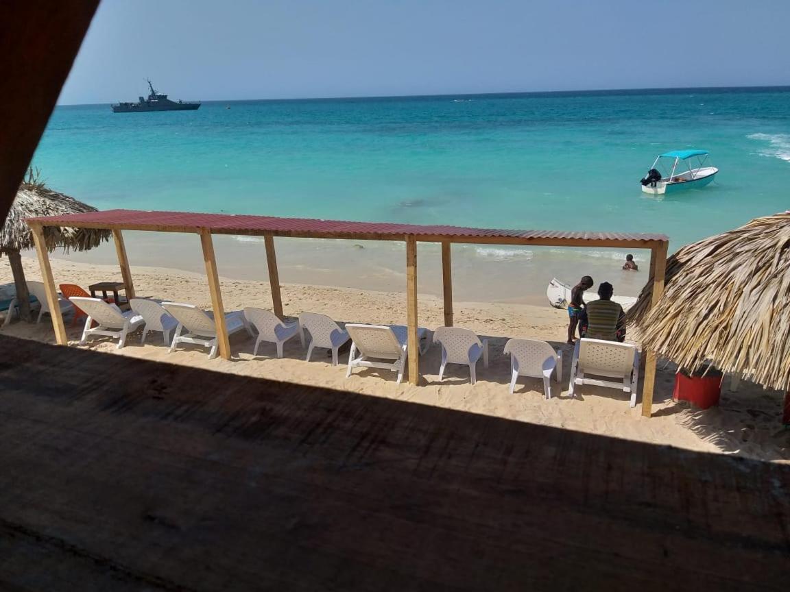 Baru Express Hotel Playa Blanca Exterior photo